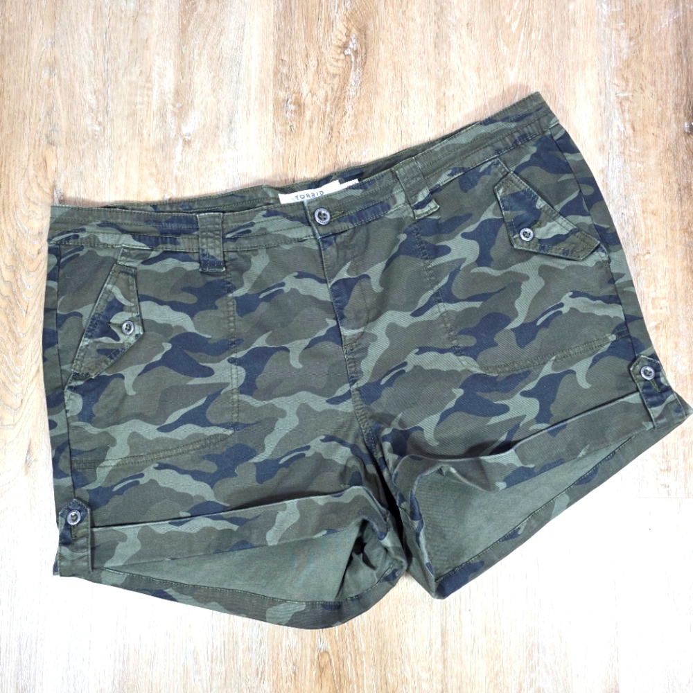 Torrid Camo Green Women's Shorts